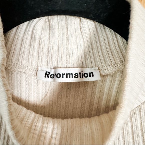 [reformation] cream mock neck ribbed crop top - Picture 3 of 4